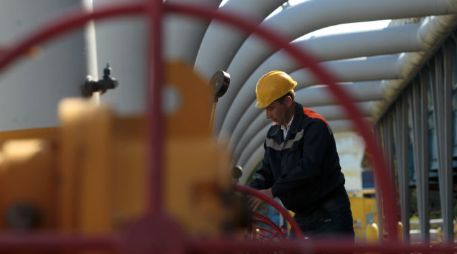 Naftogaz, de Ucrania, busca un acuerdo provisional que garantice el gas por lo menos hasta el fnal del primer trimestre de 2016. AP / S. Chuzavkov