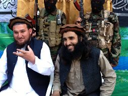 Ehsanullah Ehsan (i) dio a conocer varios atentados en Pakistán por grupos islámicos radicales hasta su arresto en 2017. AFP/ARCHIVO