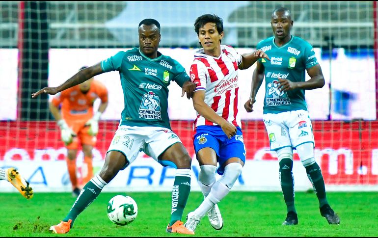 En el futbol mexicano, cuatro equipos están a un paso de llegar a la final del Torneo Guardianes 2020 y los primeros en definir el primer boleto serán el León y Chivas. IMAGO7