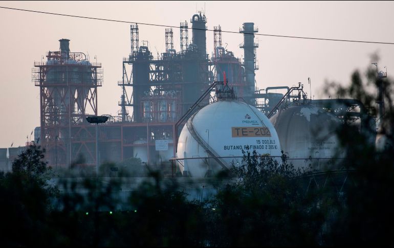 La refinería de Tula ha promediado una producción de 153 mil 400 barriles de petróleo por día, en lo que va de año. AFP/ARCHIVO