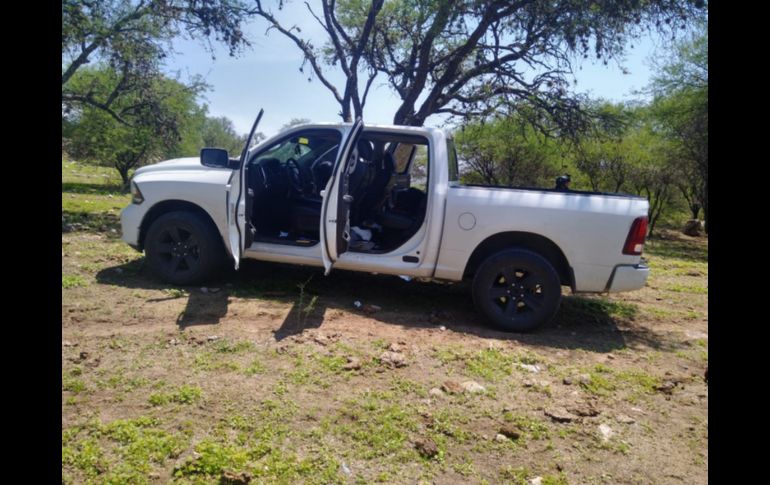 Los artículos y la camioneta donde fueron encontrados son puestos a disposición del Ministerio Público Federal. ESPECIAL / FGR en Jalisco