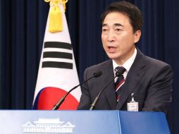 El portavoz de la oficina presidencial de Corea del Sur, Park Soo-hyun, dio a conocer la reanudación de las comunicaciones. EFE/YONHAP