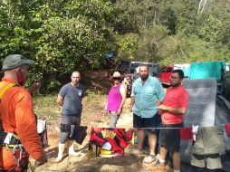 Los viajeros estaban acampando e incluso montaron un pequeño espacio donde tendieron su ropa mojada. ESPECIAL/PC Jalisco
