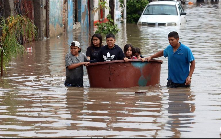 Aclaran que aún no se tiene un estimado de personas afectadas, lo que se determinará hasta que baje el nivel de agua. AFP/U. Ruiz