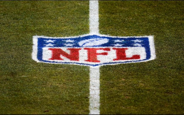 El médico de la NFL, les recuerda a los jugadores que, si tienen síntomas y su prueba da negativo, no serán separados del equipo. AP/R. STEINMAN
