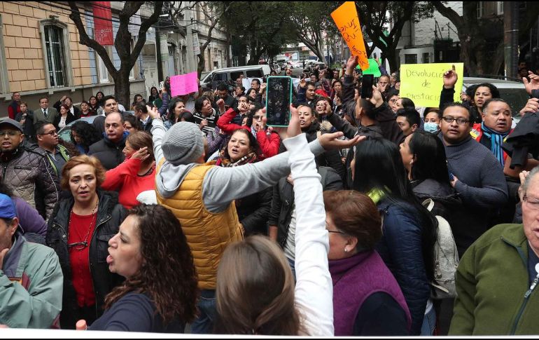 Durante la manifestación, denunciaron el rechazo del Conacyt a firmar el Contrato Colectivo de Trabajo. SUN/ARCHIVO