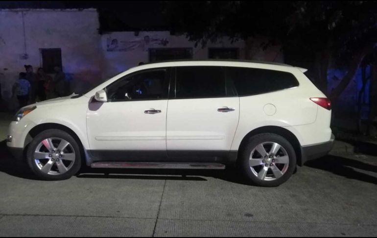La camioneta recuperada fue una Chevrolet, Traverse, en color blanco, modelo 2010, los asaltantes no pudieron ser localizados. ESPECIAL / Policía de Guadalajara