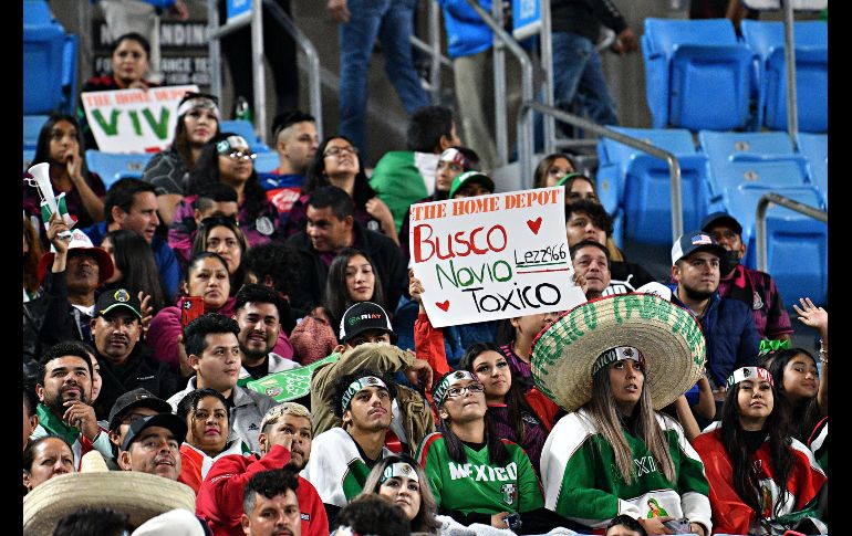 FIESTA. Afición de México, durante el partido de preparación entre la Selección Nacional de México y la Selección de Ecuador. IMAGO7