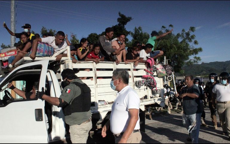 En 15 días los migrantes han caminado unos 250 kilómetros desde que salieron el 23 de octubre de Tapachula. EFE / J. Blanco