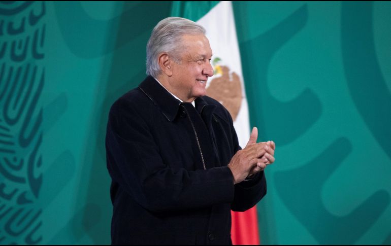 López Obrador felicitó hoy al boxeador Saúl 