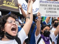 Cientos de nicaragüenses protestaron en Costa Rica en contra de la celebración de las elecciones. GETTY IMAGES