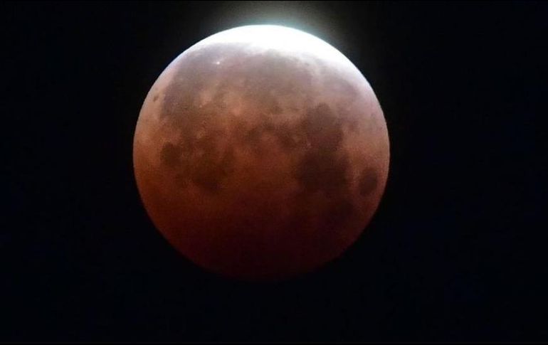 ¿Dónde y cuándo ver el Eclipse de Luna más largo en casi 600 años?
