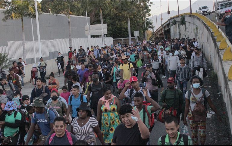 Los migrantes se sienten cada vez más frustrados ante la lentitud de los trámites de asilo y se quejan de que no han podido encontrar un trabajo que les permita mantener a sus familias. EFE / J. Blanco