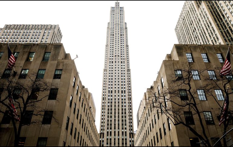 Medios estadounidenses reportan que se registra un incendio en un edificio cercando al Rockefeller Center, en Nueva York, Estados Unidos. EFE / ARCHIVO