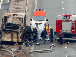 La madrugada del martes un autobús se incendió en una autopista de Bulgaria. AP / M. CHERNEV