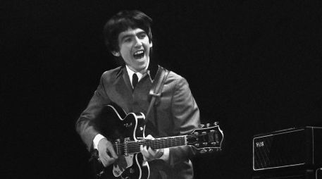 George supo encontrar la forma de convertirse en el guitarrista principal de The Beatles. AP/ARCHIVO