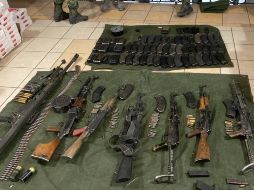 Las autoridades decomisaron armamento pesado a los sujetos implicados. CORTESÍA/FGR