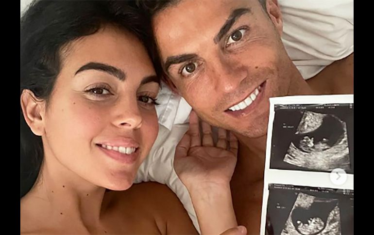 La foto de Cristiano Ronaldo junto a Georgina Rodríguez se convirtió en la publicación más popular del 2021. INSTAGRAM/@CRISTIANO