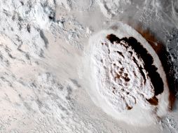 Con imágenes tomadas desde el espacio, se pudo observar el momento de la erupción submarina del volcán Hunga Tonga-Hunga Ha'apai. EFE