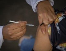 ACCESO. Desde el pasado 3 de noviembre, y por lo menos hasta el próximo mes de marzo, podrás encontrar la vacuna contra la influenza en cualquier unidad médica o clínica del IMSS. XINHUA/S. Armas