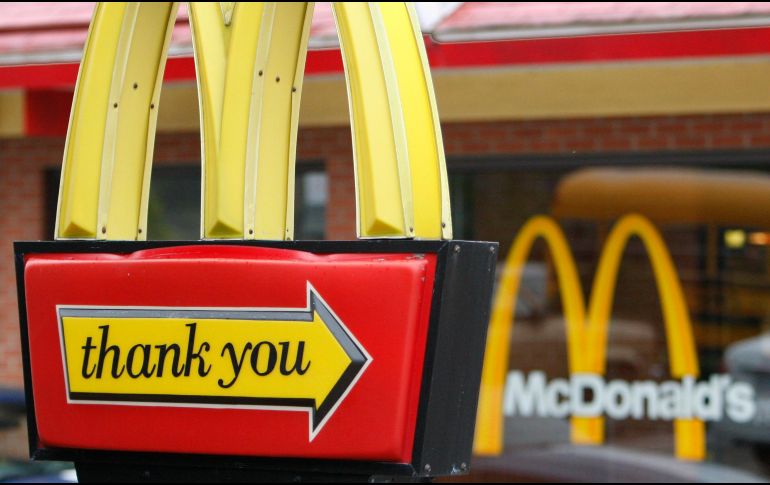 Según un comunicado publicado este jueves, la facturación acumulada de McDonald's aumentó un 21% en el ejercicio y se situó en 23 mil 223 millones de dólares. AFP / ARCHIVO