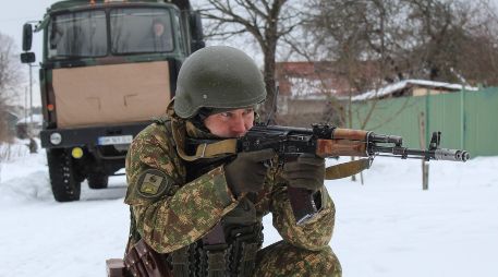 Los ucranianos, listos para la defensa. EFE/O. Yesmanchuk