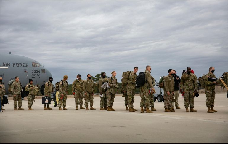 EU cuenta con más de 80 mil uniformados que se hallan en el continente europeo en misiones permanentes o rotatorias. AFP / ARCHIVO