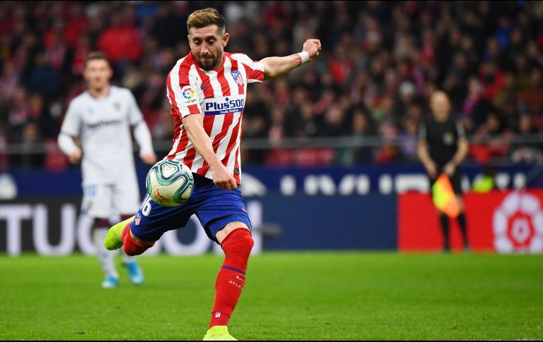 A la espera de que termine la temporada del Atlético de Madrid, Herrera presume en su historial el título de campeón de España y de Portugal, con el Porto, además de ser el mexicano con más partidos en la Champions. AFP / ARCHIVO
