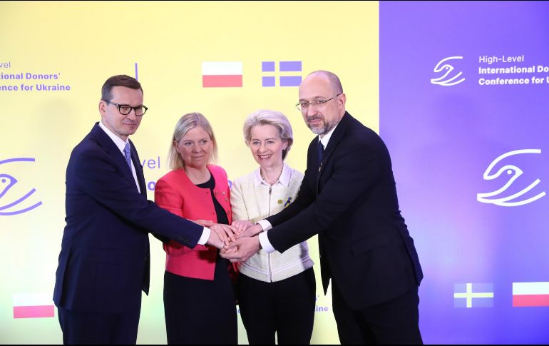 Mateusz Morawiecki primer ministro de Polonia; Magdalena Andersson, primera ministra de Suecia; Ursula von der Leyern, presidenta de la Comisión Europea, y Danys Smyhal, primer ministro de Ucrania. EFE/R. Guz