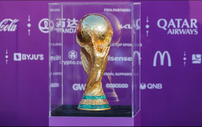 Así luce la Copa del Mundial de Qatar 2022, que se celebrará en ocho estadios del 21 de noviembre al 18 de diciembre. AFP / K. Jaafar