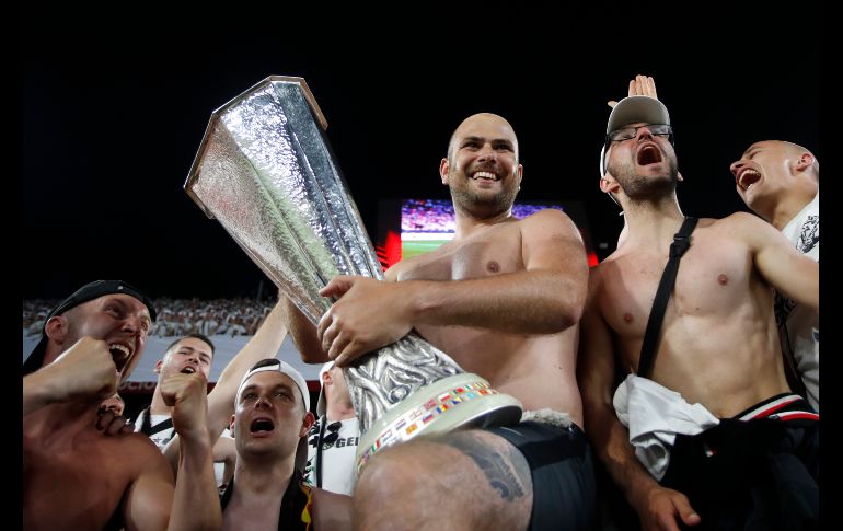 El Eintracht se coronó campeón de la Europa League y desató la locura. AP/P. GARCÍA