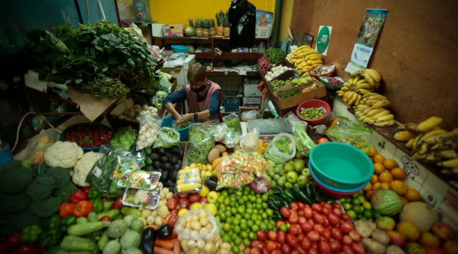 Otros genéricos cuya baja de precios incidieron en la inflación fueron: el limón, cebolla, chile serrano, papaya, entre otros. EL INFORMADOR / ARCHIVO