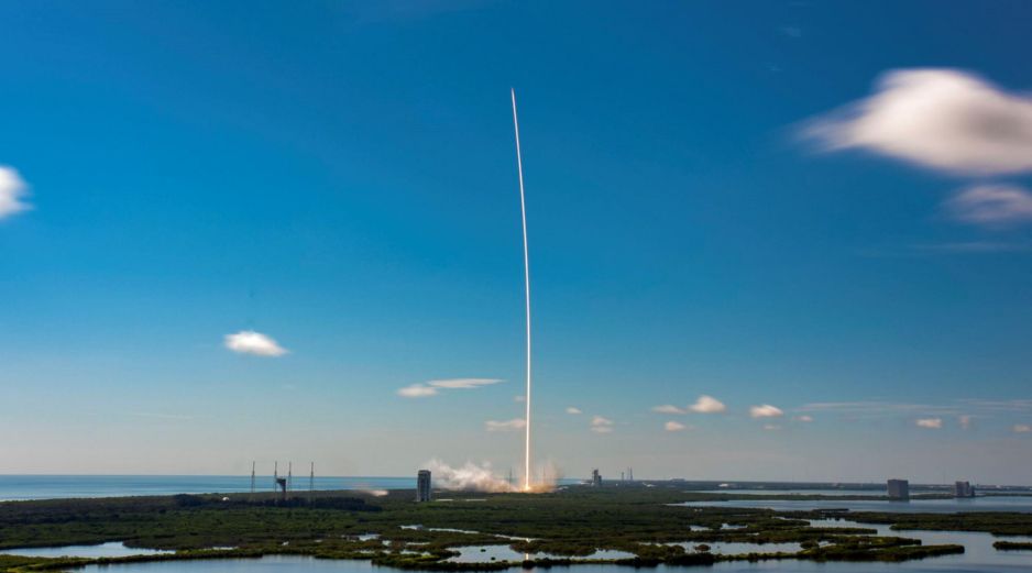 SpaceX se ha convertido en la principal empresa con la que la NASA trabaja para mandar vuelos al espacio. EFE/ARCHIVO