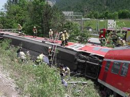 Al momento del accidente viajaban en el tren unas 140 personas. EFE/NETWORK PICTURES