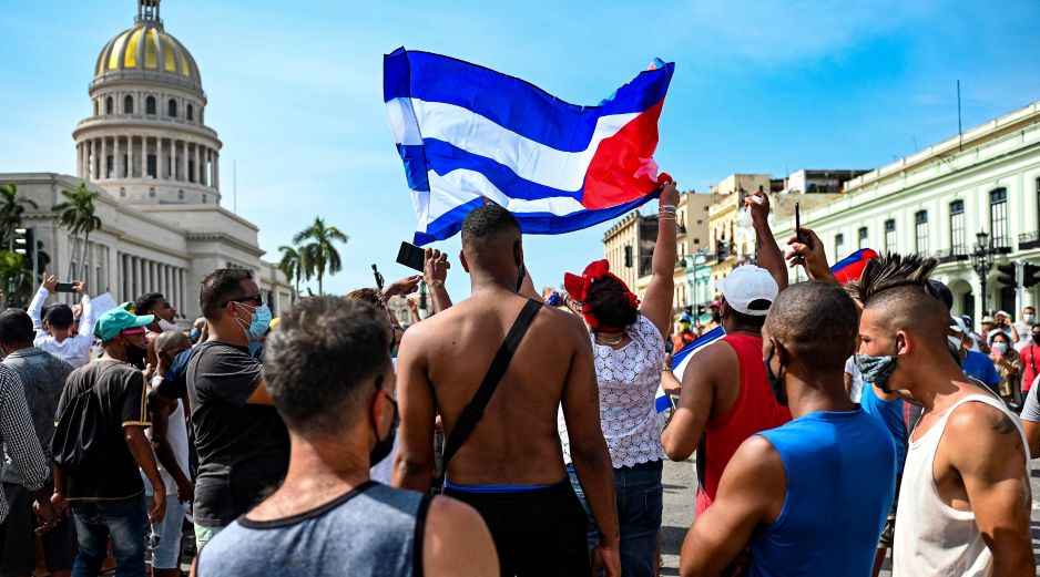 En las protestas los cubanos exigieron desde el fin del desabasto de comida hasta cambios de gobierno. AFP/Y. Lage