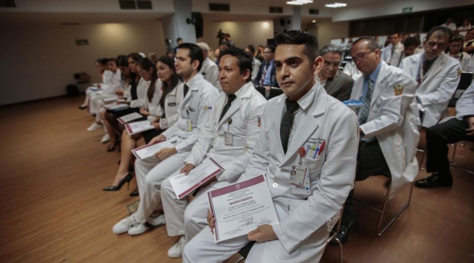 Los médicos y especialistas recibirán contratos de distintas instituciones, como el IMSS, ISSSTE y Pemex. EL INFORMADOR/ARCHIVO