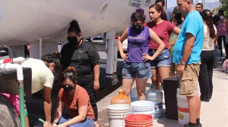 Vecinos del municipio de San Nicolás de Los Garza del área metropolitana de Monterrey sufren por la sequía de agua en la entidad. EL UNIVERSAL