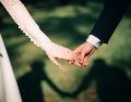 El aniversario de bodas es la fecha en que se cumple un número de años exacto desde un suceso importante, la fecha del casamiento. UNSPLASH/Jeremy Wong