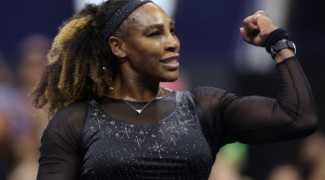 La llamada Reina del tenis, sacó fuerzas de donde pudo y para el tercer set pareció que volvía a ser por momentos la Serena Williams que a sus veintitantos años, volaba en las canchas. AFP/J. SQUIRE