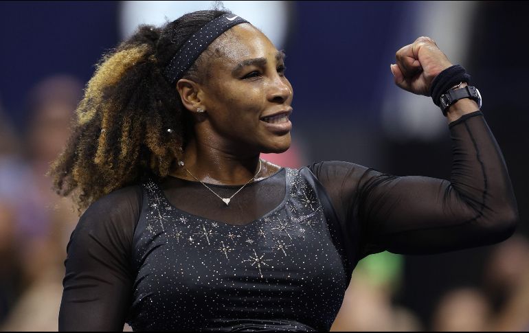La llamada Reina del tenis, sacó fuerzas de donde pudo y para el tercer set pareció que volvía a ser por momentos la Serena Williams que a sus veintitantos años, volaba en las canchas. AFP/J. SQUIRE