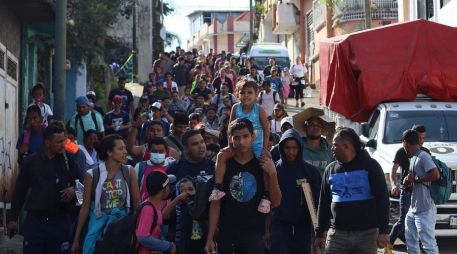 Una nueva caravana con unos 400 migrantes partió este viernes desde Tapachula, y espera llegar en próximos días a Oaxaca. EFE/ J. Blanco
