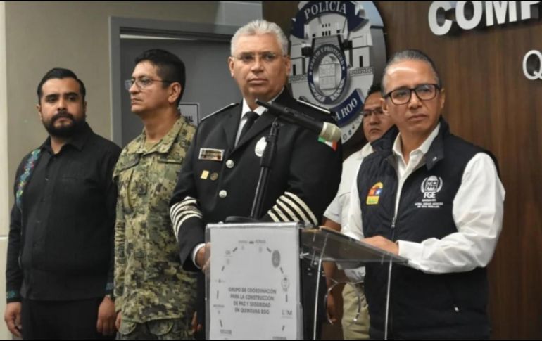 En la conferencia de prensa estuvieron presentes elementos del Grupo de Coordinación para la Recuperación de Paz y Seguridad en Quintana Roo. ESPECIAL/FGR Quintana Roo.