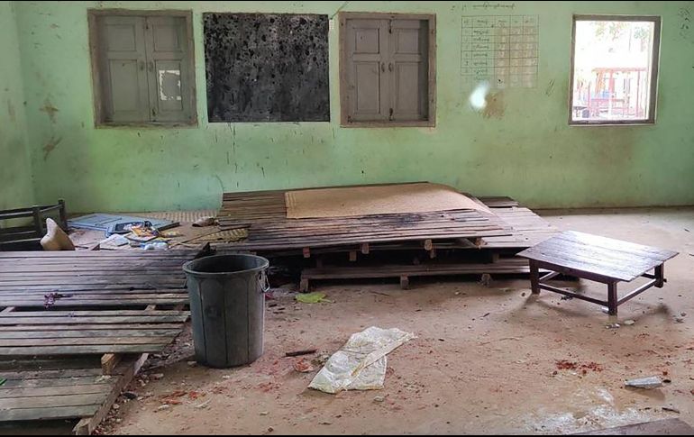 Un video obtenido por una asociación local muestra manchas de sangre en el suelo de la escuela. AFP