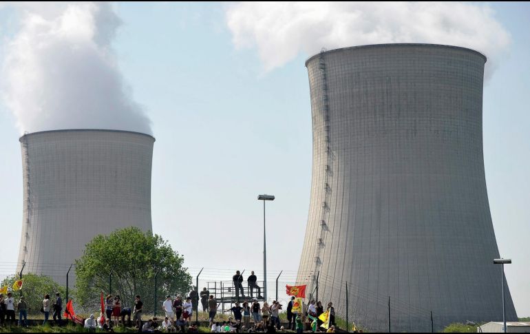 La regulación de la actividad en torno al manejo de la energía nuclear es un tema que se ha venido trabajando en las últimas décadas, sin embargos los gobiernos en el mundo no han podido consolidar un acuerdo común entre paises. EFE/ARCHIVO