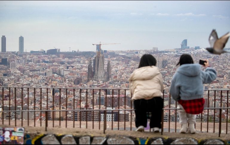 Barcelona atrapa a los turistas y ahora también a “James Bond”. EFE/M. Pérez