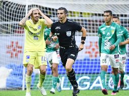 El partido del pasado sábado entre América y León estuvo salpicado de la polémica arbitral. IMAGO7