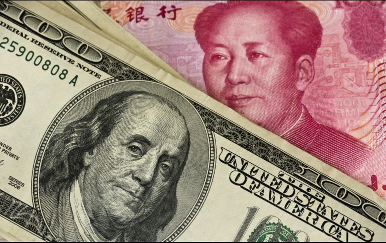 China ha llegado a acuerdos para utilizar el yuan y no el dólar en el comercio con Rusia, Brasil, Arabia Saudita, Argentina y Chile. EFE/Archivo