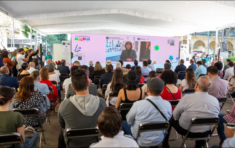 Celebra el Día Mundial del Libro 2023 participando hoy en la lectura pública en voz alta.ESPECIAL/©CORTESÍA FIL GUADALAJARA-BERNARDO DE NIZ.