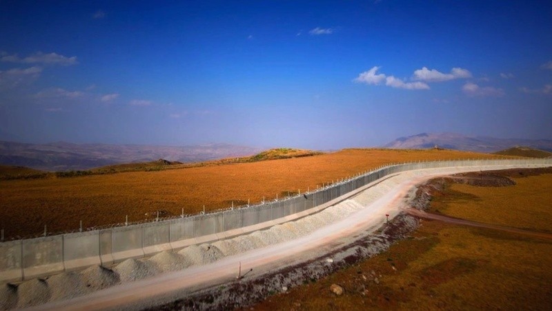 Un muro de hormigón fortificado ahora se extiende por más de la mitad de la longitud de la frontera de Turquía con Irán.