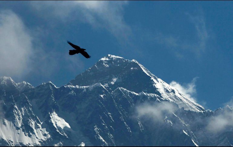 El helicóptero con mexicanos se estrelló en la zona de Lamajura. Los rescatistas recuperaron los seis cuerpos, indicó Basanta Bhattarai, administrador jefe del gobierno en la zona. AP / ARCHIVO